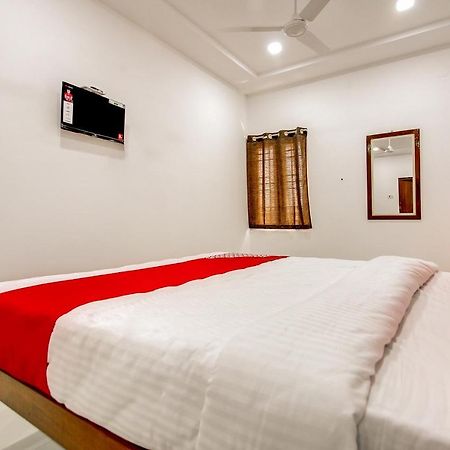 Hotel Oyo 69625 Mayuraa Residency Kumbakonam Exterior foto