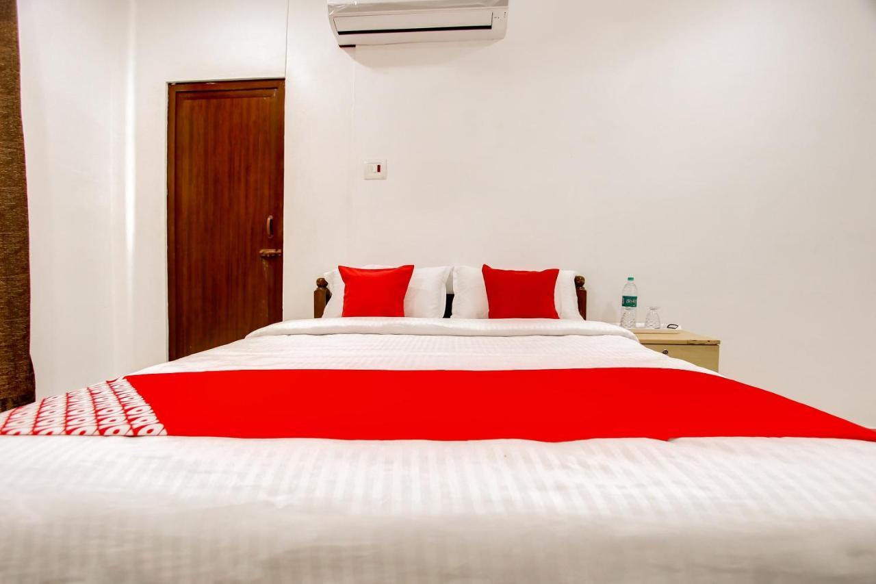 Hotel Oyo 69625 Mayuraa Residency Kumbakonam Exterior foto